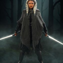 Hot Toys Ahsoka Tano DX20 1/6 Scale Figure 