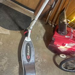 Razor electric scooter