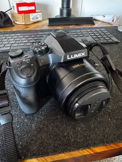 Panasonic Lumix FZ200 Digital Camera + Charger, Battery & Case