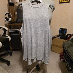 Sleeveless Mock Turtleneck 