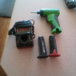 Snap On Light Green Cordless Screwdriver W Charger & Extra Battery