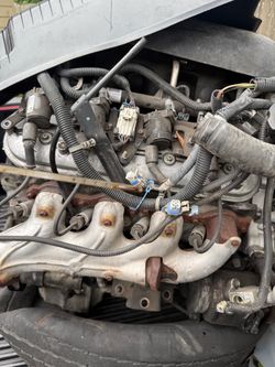 motor 5.3 y transmission 130xxx miles Silverado o sierra 2003 a 2006