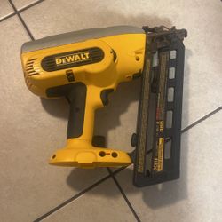 DeWalt nail Gun 