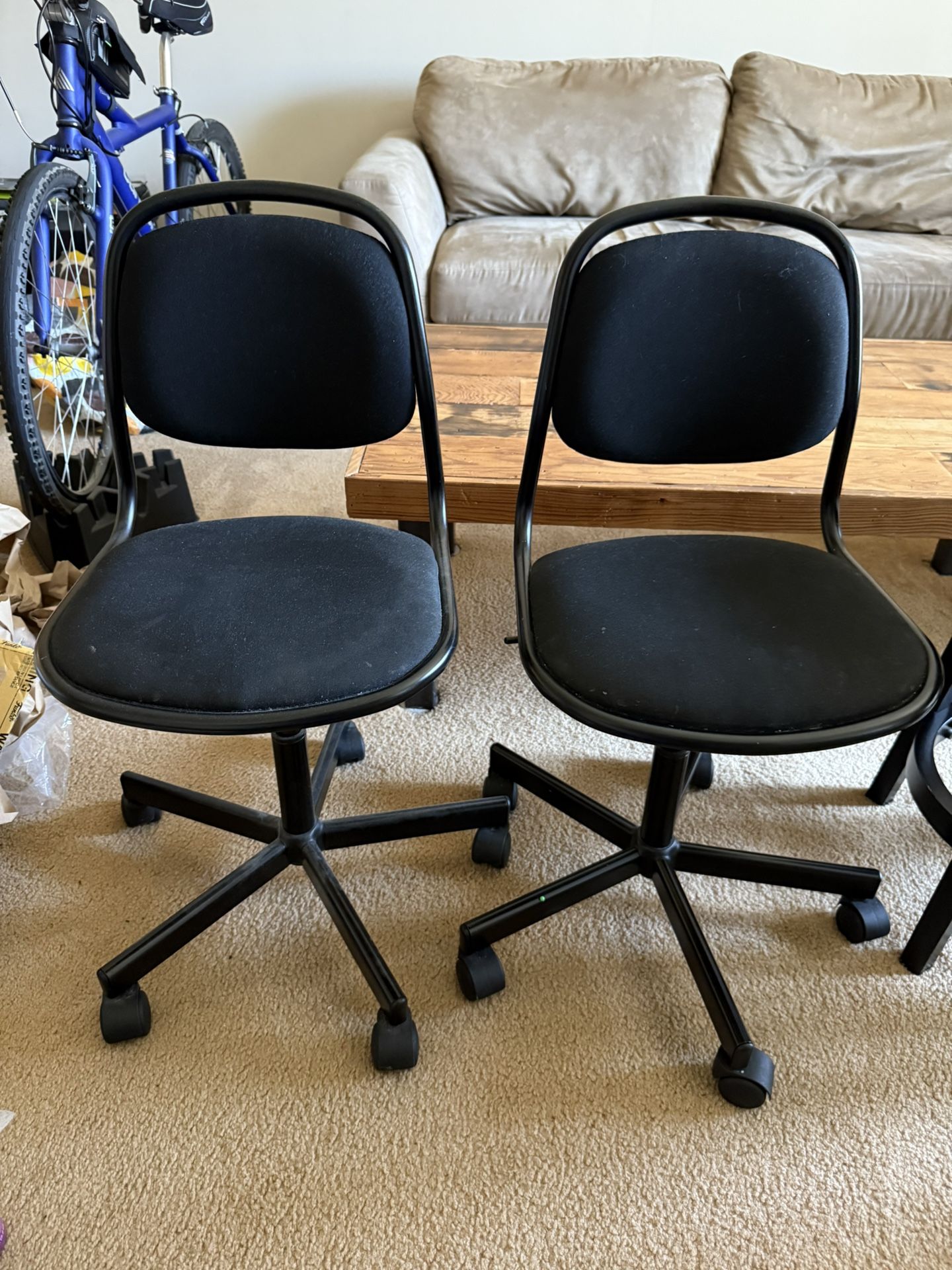 Desk Chairs & Stools