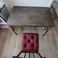 Kitchen Table W/4 Chairs