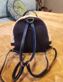 Tommy Hilfiger Backpack Purse  Like New Thumbnail
