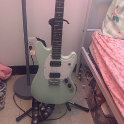 electric guitar - squier mustang
