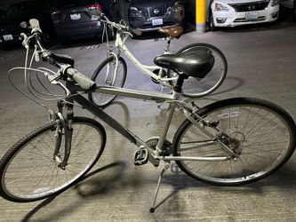 Northrock CLS Comfort Hybrid Bike - Aluminum Frame