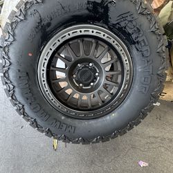 17” RRW AND predator tire All terrain 33x12.5017