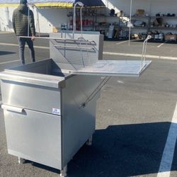 NSF Flat Bottom Funnel Cake Donut Fryer DT70