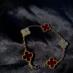 Red Clover Charm Bracelet 