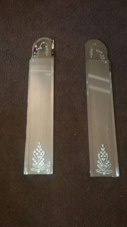 Basset M. CO Antique Vanity Mirrors 1953 - $18