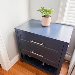 2 Nightstands