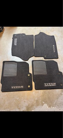 2017 Nissan Titan
