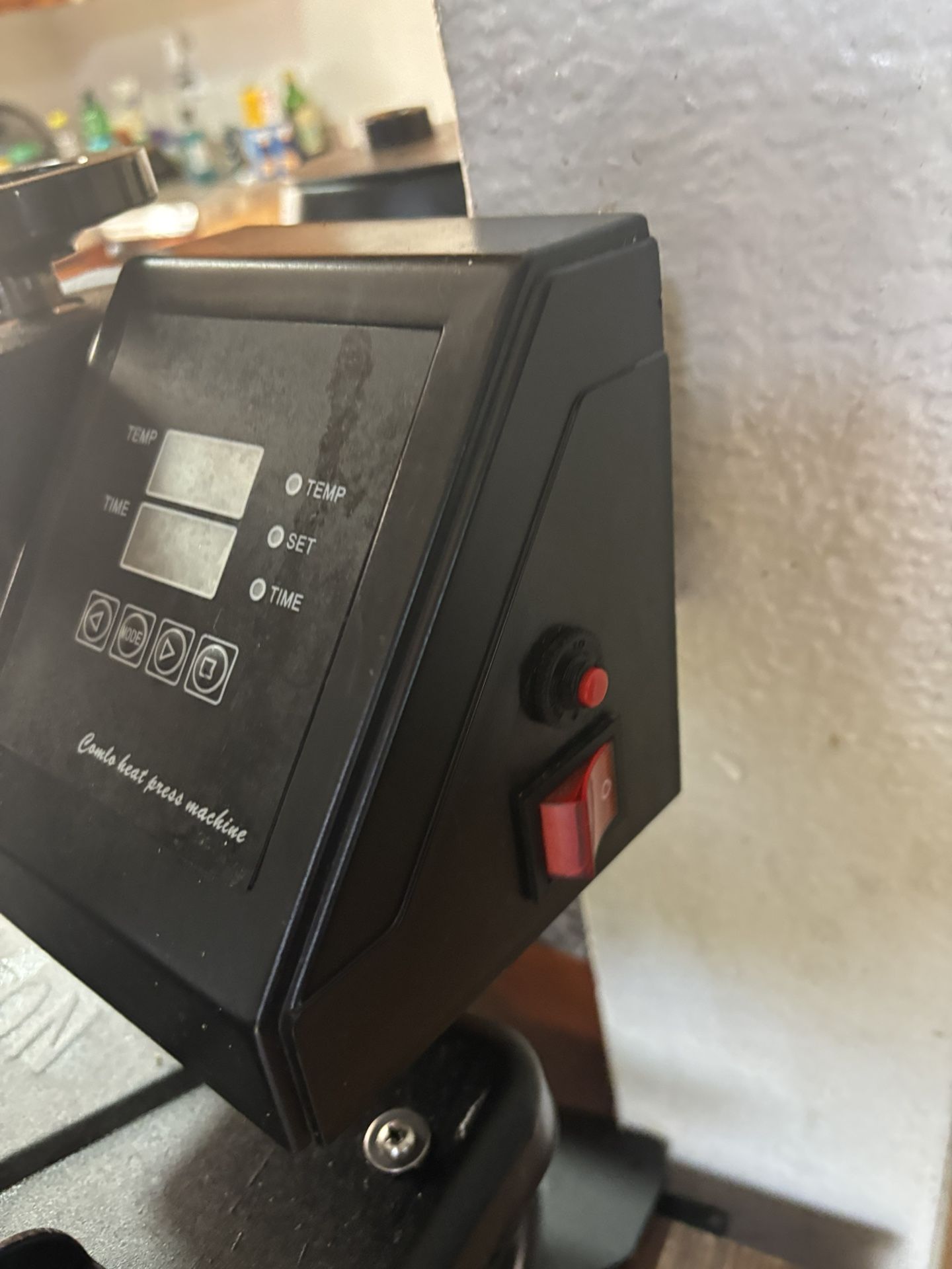 Heat Presser And Cricket