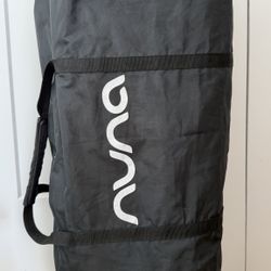 Nuna - Playpen (Sena Aire) In Caviar With Travel Bag