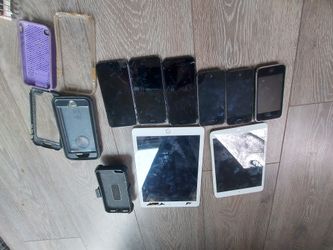 Ipads/iphones Lot