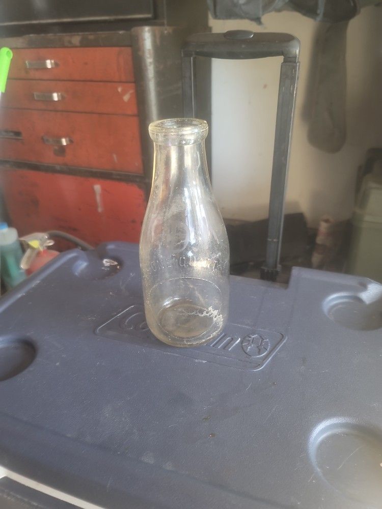 Vintage 1 Quart Bottle