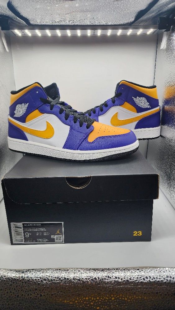 Jordan 1 Mid
