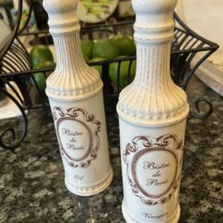 Vintage Oil And Vinager Set With Caddy