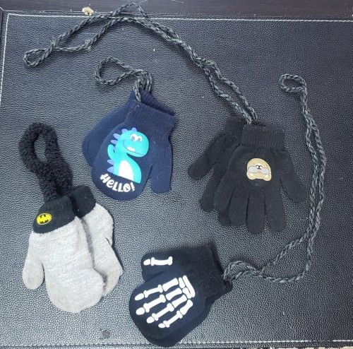 Set Of Toddler Gloves/mittens With Attached String Size 2-4yr