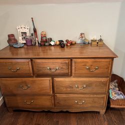 Dresser And makeup table And bench