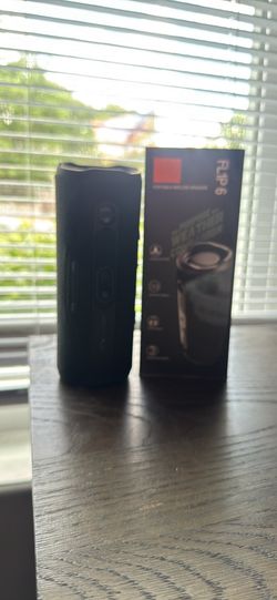 Portable wireless speaker