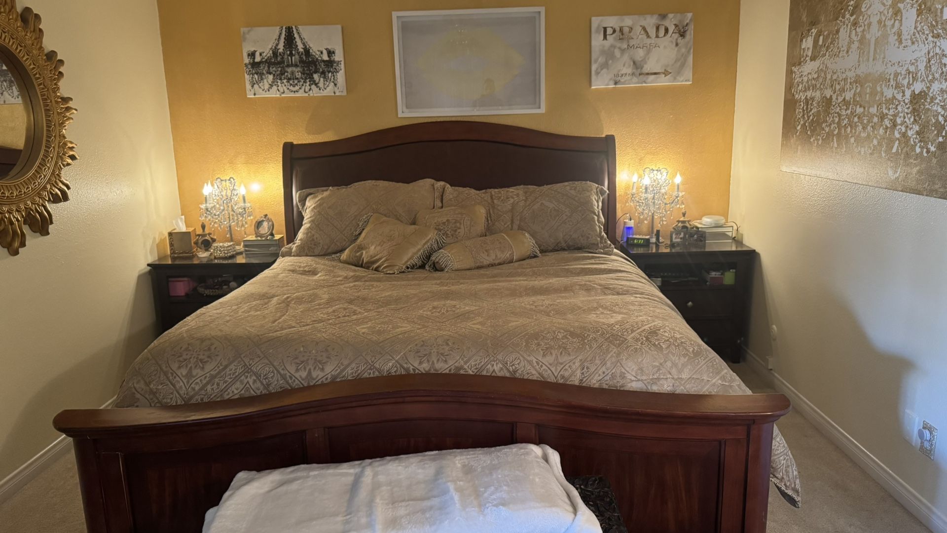Wood King Bed With 2 Nightstands