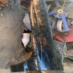 2004 Chevy Suburban Fender