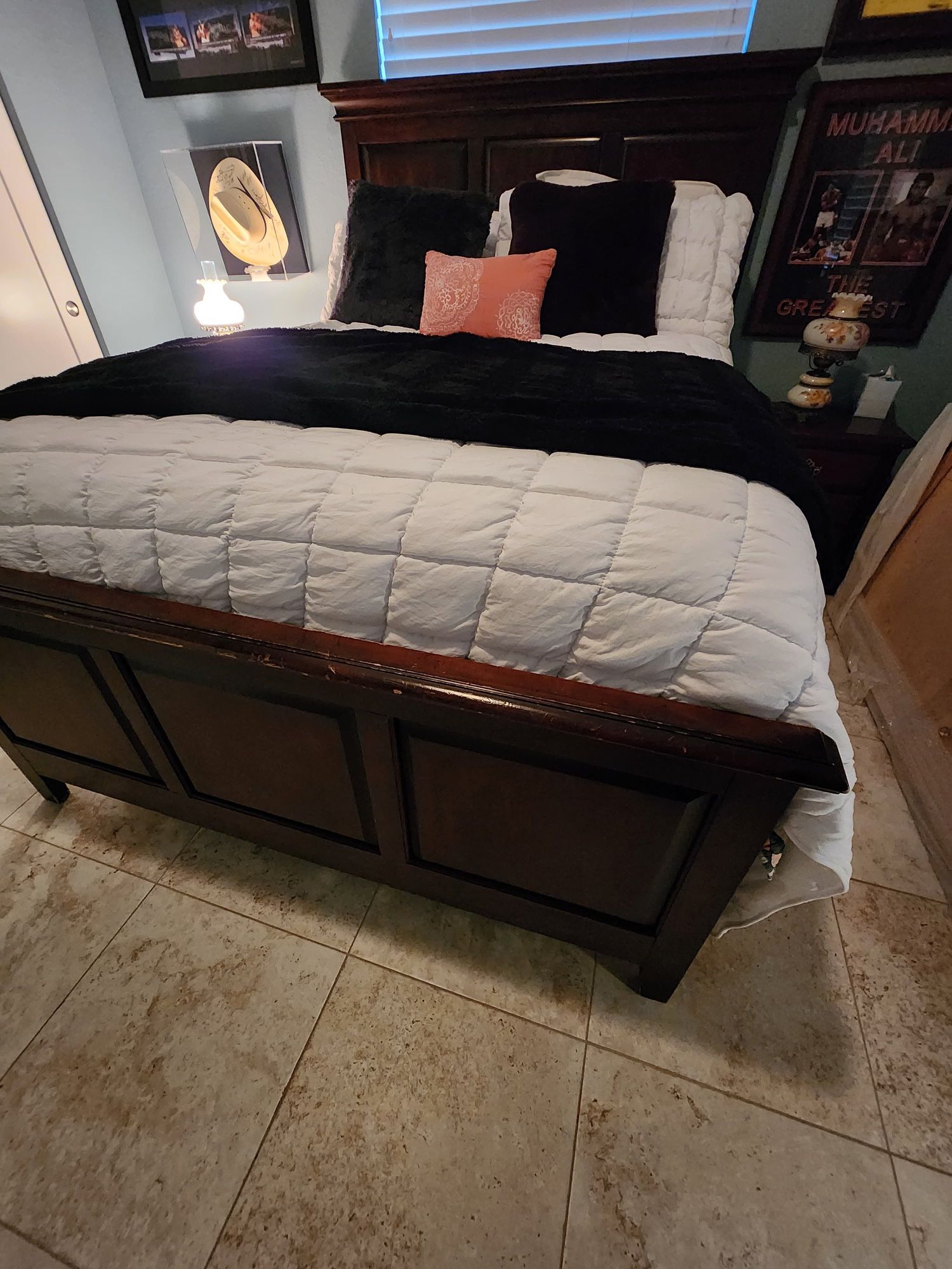 Thomas Hahn Wood bedroom set