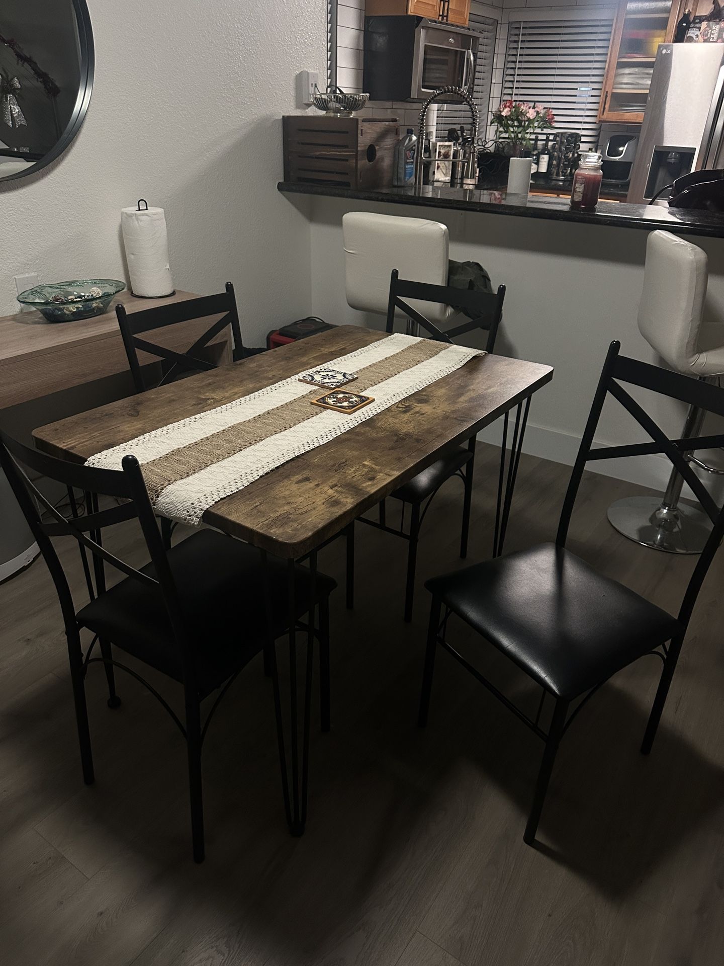 Dining table set 