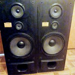 Vintage 3 Way Pioneer Speakers CS-R570
