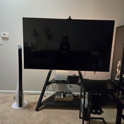 Samsung 70" TU7000 with TV stand