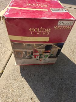 Holiday Living Airblown Snow Family Inflatable 12 ft