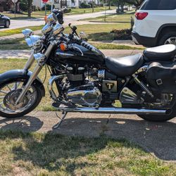 2011 Triumph America Lf Car Or Truck 