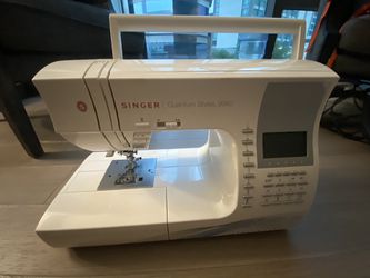 New Singer Quantum Stylist 9960 Sewing Machine  Built-In Lettering & 600  Stitches for Sale in Las Vegas, NV - OfferUp