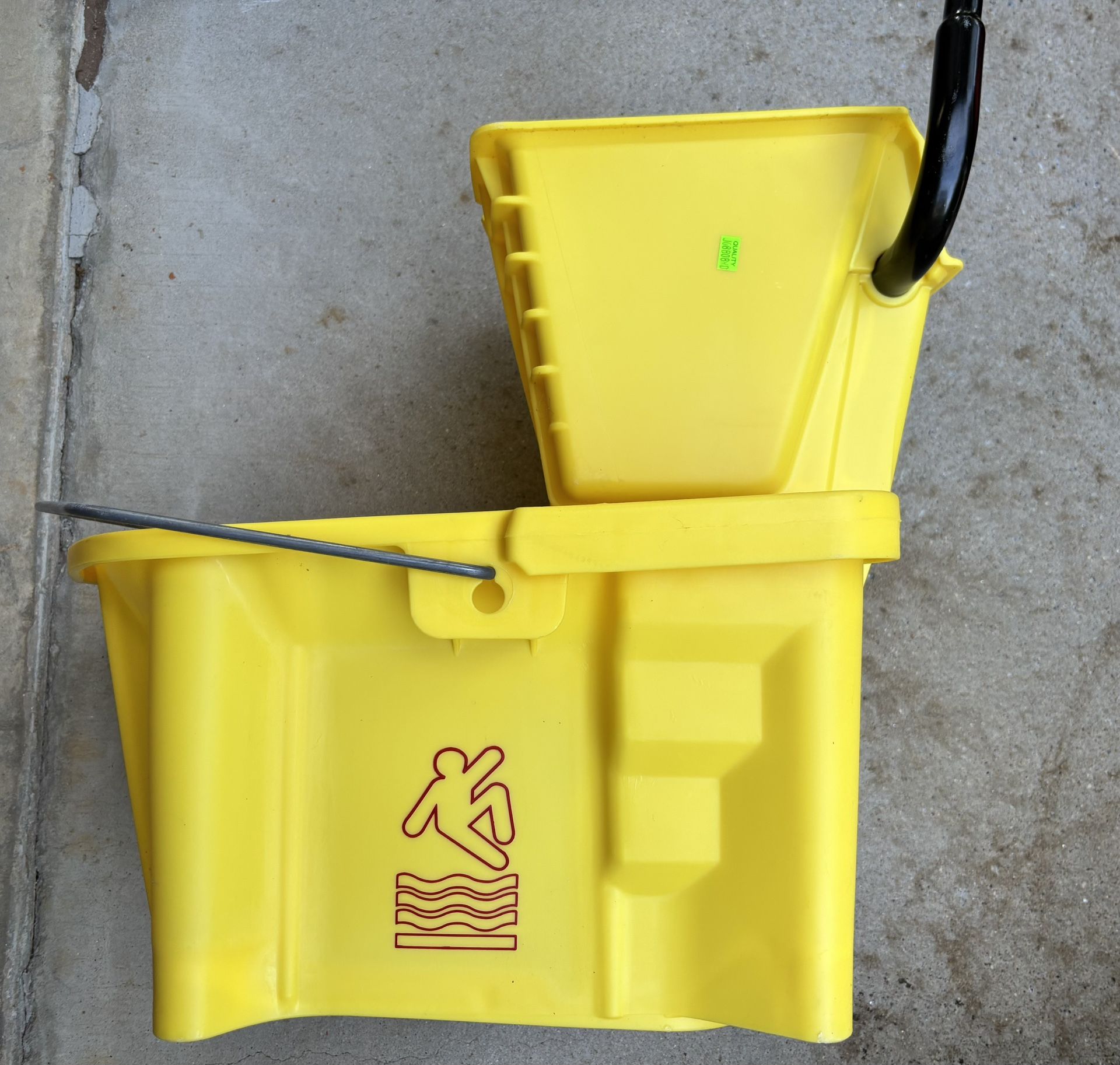 Continental 26 Qt Mop Bucket And Wringer