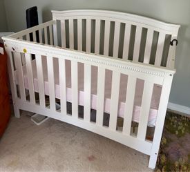 Baby Crib with Mattress