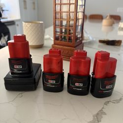 Milwaukee M12 4 Batteries 
