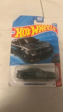 Hot wheels ‘20 Dodge Charger Hellcat