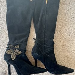 Victoria Secret Womens Boots Size: 6.5 