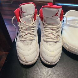 Tenis Jordan Color Blanco Y Rojo ,crocs