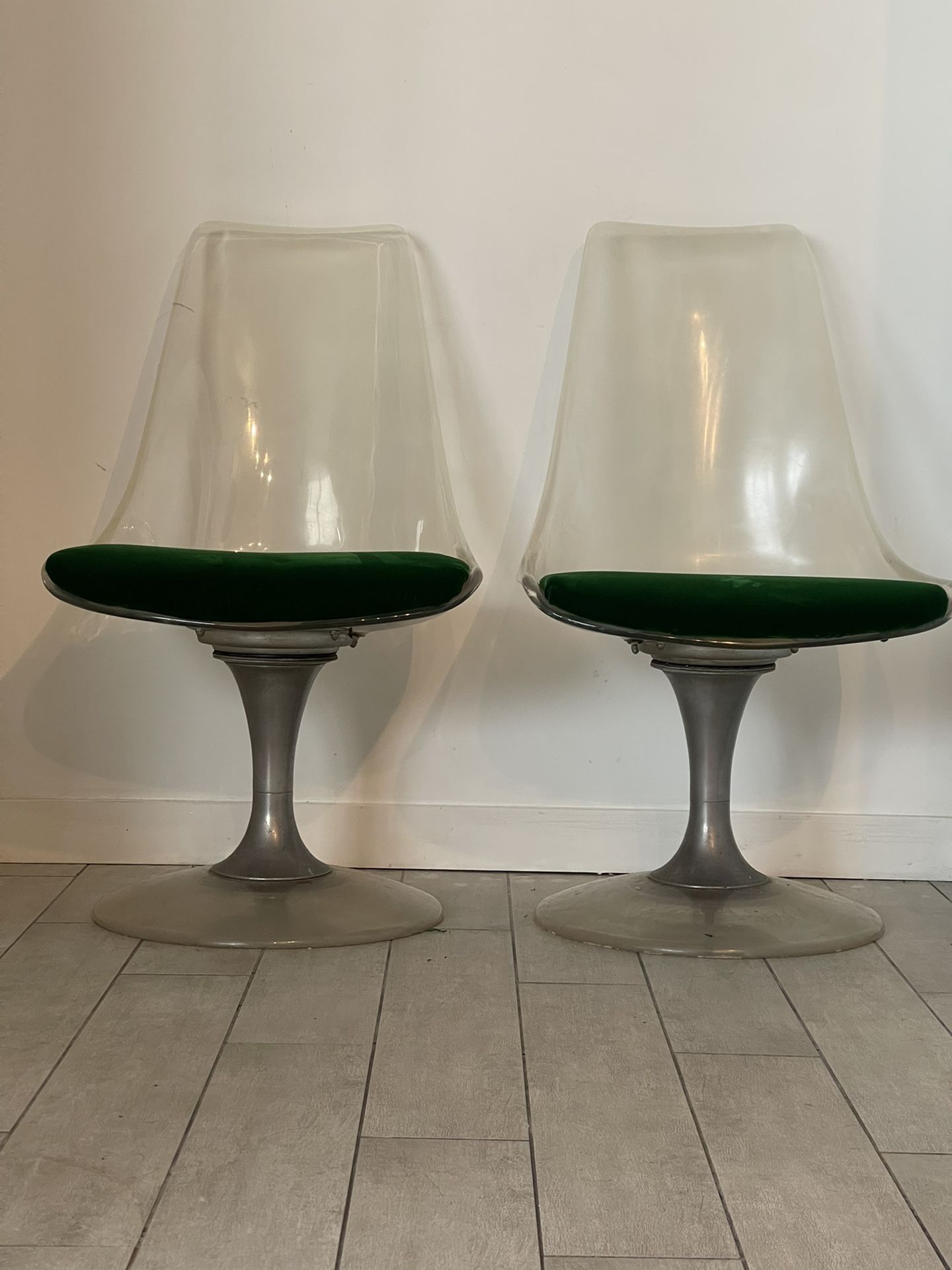 2 Mid Century Modern Chromecraft Tulip Swivel Chairs 