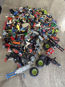 7 pounds Random Legos