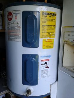 Rheem 30 gal hot water tank