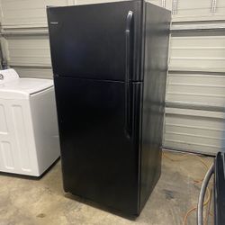 Frigidaire Refrigerator 