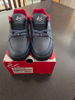 és Accel Slim Men's Size 7