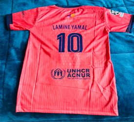Lamine Yamal Barcelona jersey size 9-10