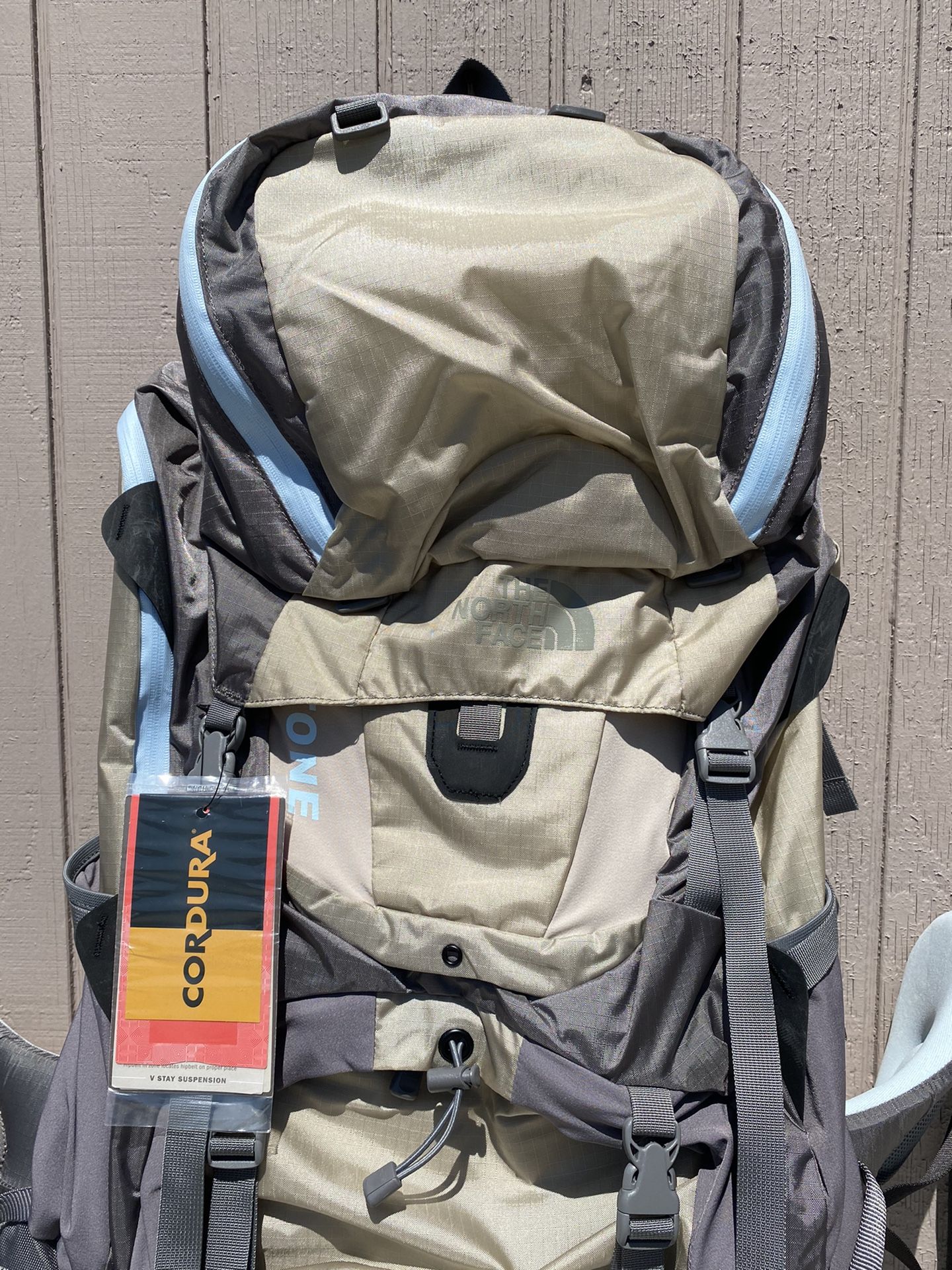 New With Tags!! The North Face Crestone 60 Backpack (Women