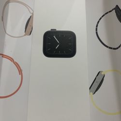 Valentine’s Day Special! Apple Watch Series 5 44mm Space Gray Color With Black Band Cellular!